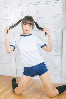 c了瑜伽老师一节课